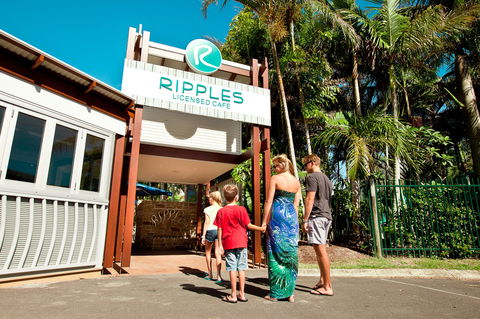 Ripples Licensed Cafe - Darwin Tourism 1