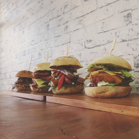 Rocco's Burger Cafe - Darwin Tourism 0
