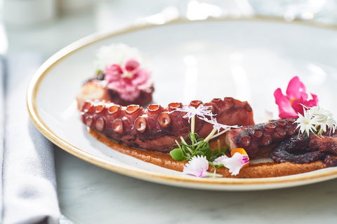 Q Dining - Darwin Tourism 1