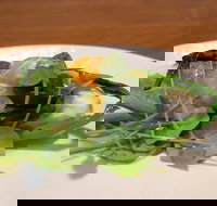 Carl's - Darwin Tourism