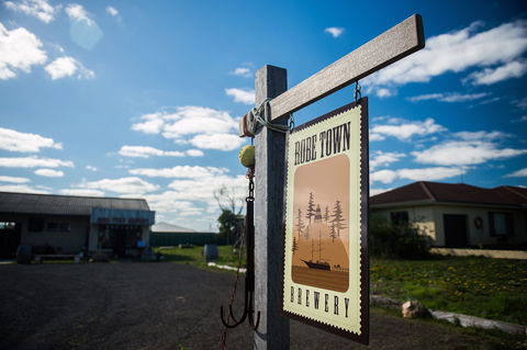 Robe Town Brewery - Darwin Tourism 1