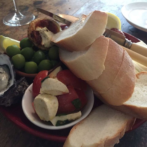 The Gods Cafe - Darwin Tourism 0