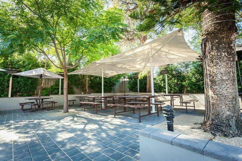 Oatley Hotel - Darwin Tourism 0