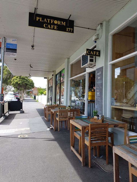 Platform 177 - Darwin Tourism 0