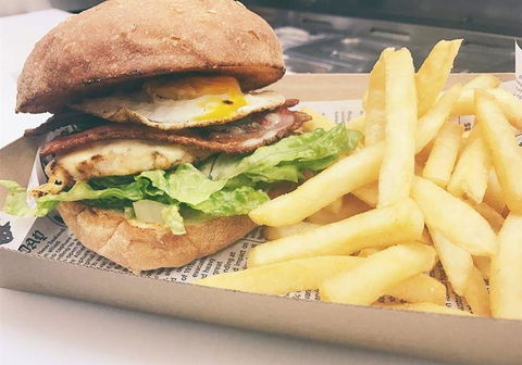 Saltwater Cafe & Pizza - Darwin Tourism 9