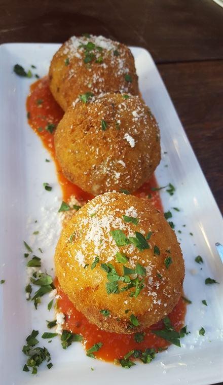 Cavallino - Darwin Tourism 1