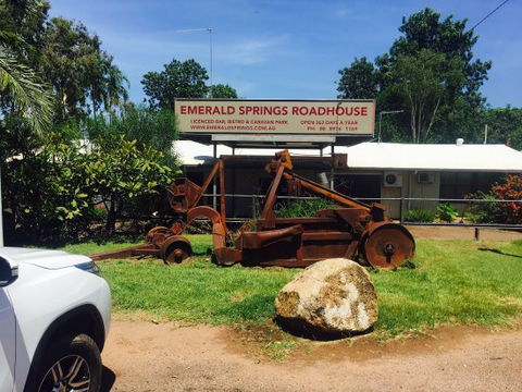 Emerald Springs Roadhouse - Darwin Tourism 5