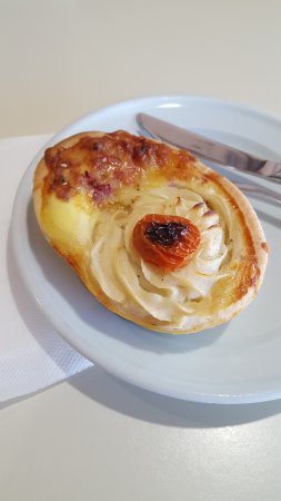Minlaton Bakery - Darwin Tourism 0