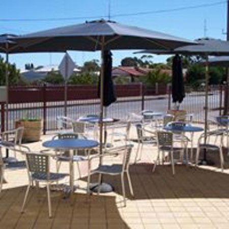 Restaurant At Copper Coast Hotel - Darwin Tourism 0