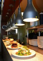 Manta Ray Bistro At Stradbroke Island Beach Hotel - Darwin Tourism 3