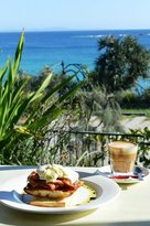 Manta Ray Bistro At Stradbroke Island Beach Hotel - Darwin Tourism 5