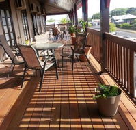 Commercial Hotel Clermont - Darwin Tourism