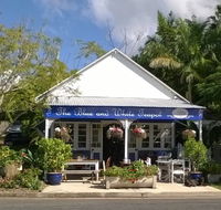 The Blue and White Teapot Cafe - Darwin Tourism