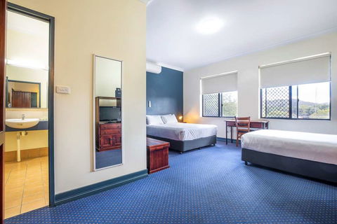 Atherton Hotel - Darwin Tourism 4