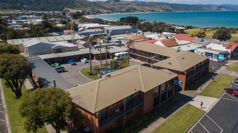 Best Western Apollo Bay and Apartments - Darwin Tourism 0