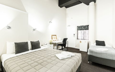 Airport Hotel Sydney - Darwin Tourism 5