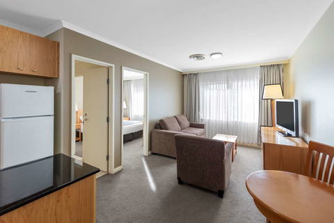 Nesuto Canberra Apartment Hotel - Darwin Tourism 11