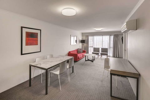 Adina Serviced Apartments James Court - Darwin Tourism 5