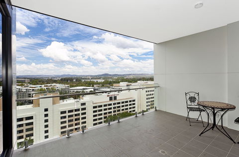 Astra Canberra Manhattan - Darwin Tourism 8