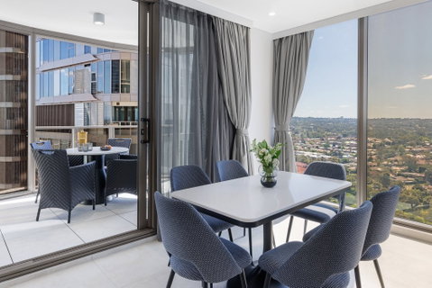 Meriton Suites George St - Darwin Tourism 2