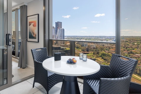 Meriton Suites George St - Darwin Tourism 5