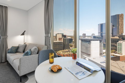 Meriton Suites George St - Darwin Tourism 9
