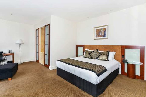 Peppers Waymouth Hotel - Darwin Tourism 1