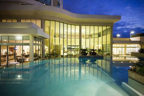 Mantra Legends Hotel - Darwin Tourism 1