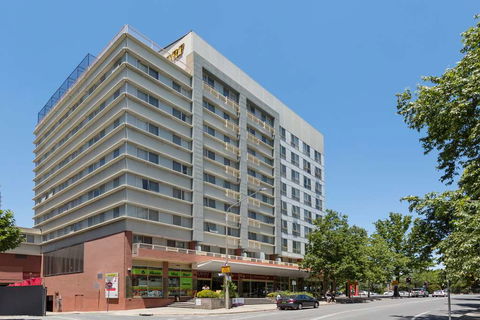 Nesuto Canberra Apartment Hotel - Darwin Tourism 0