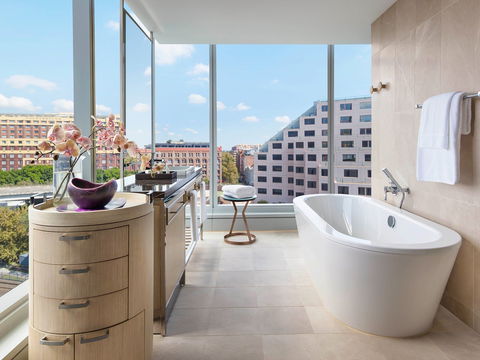 Sofitel Sydney Darling Harbour - Darwin Tourism 3