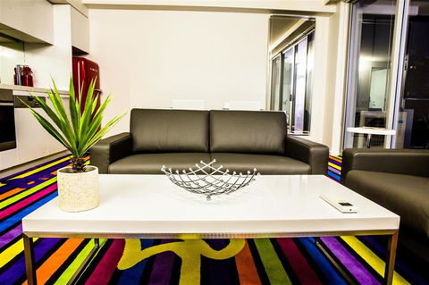 Adge Apartment Hotel - Darwin Tourism 7