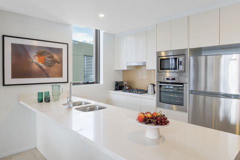 Meriton Suites Zetland - Darwin Tourism 13