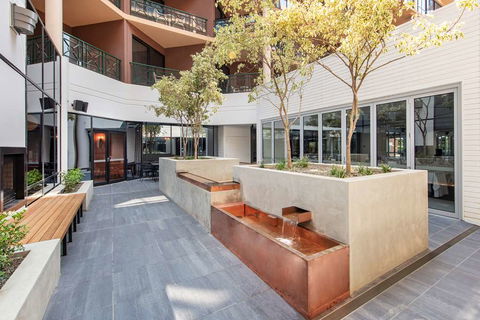 Amora Hotel Riverwalk Melbourne - Darwin Tourism 2