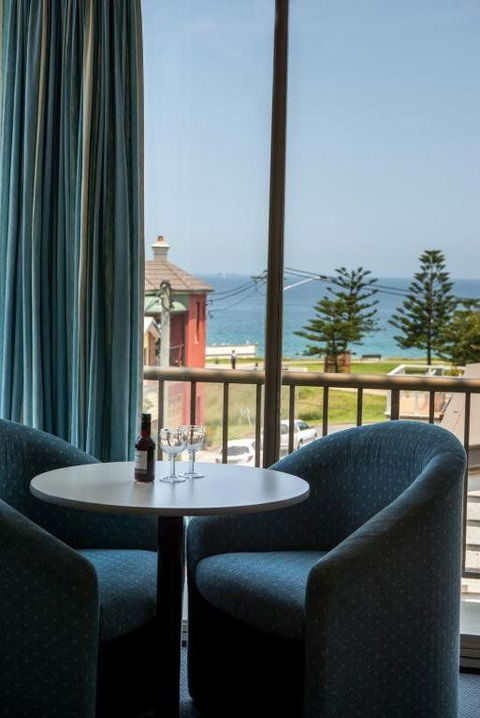 Alloggio Newcastle Beach Hotel - Darwin Tourism 1