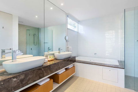 RACV Noosa Resort - Darwin Tourism 2