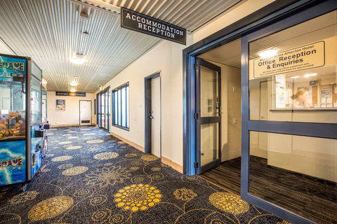 Atherton Hotel - Darwin Tourism 1