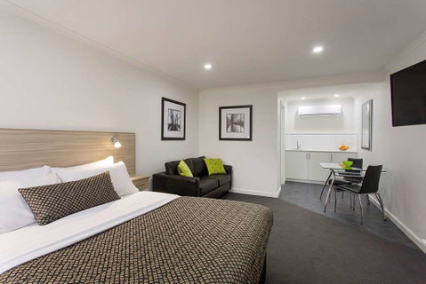 Hamilton Lonsdale Motel - Darwin Tourism 0