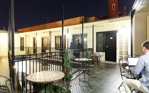 Airport Hotel Sydney - Darwin Tourism 0