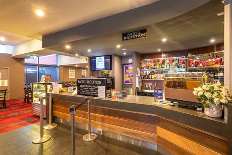 Nightcap At Keysborough Hotel - Darwin Tourism 2