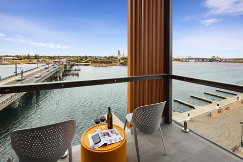 Quest Port Adelaide - Darwin Tourism 1