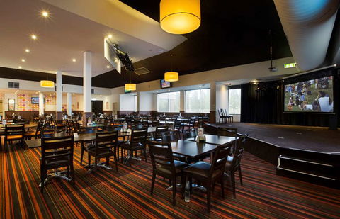 Nightcap At Gateway Hotel - Darwin Tourism 5