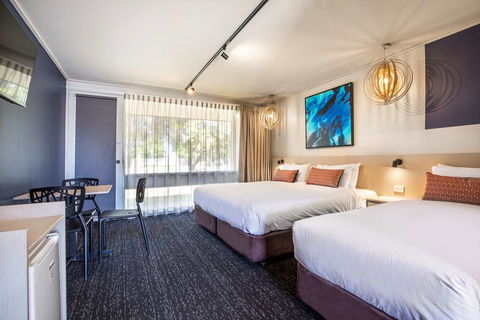 Nightcap At Gateway Hotel - Darwin Tourism 9