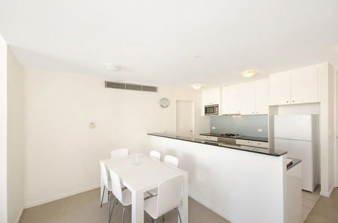 Astra Apartments Sydney CBD - Darwin Tourism 10
