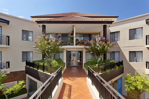 Astra Apartments The Griffin - Darwin Tourism 2