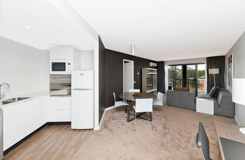Astra Apartments The Griffin - Darwin Tourism 7
