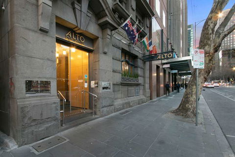 Alto Hotel On Bourke - Darwin Tourism 0