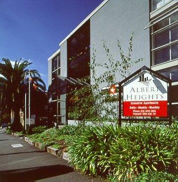 Albert Heights Service Apts - Darwin Tourism 0