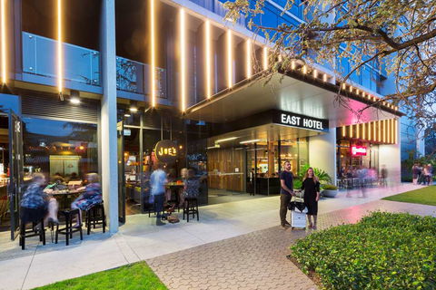 East Hotel - Darwin Tourism 1