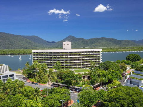 Hilton Cairns - Darwin Tourism 2