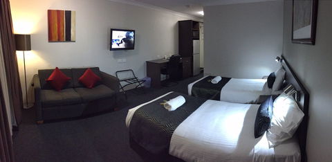 Country Comfort Hunts Liverpool - Darwin Tourism 1